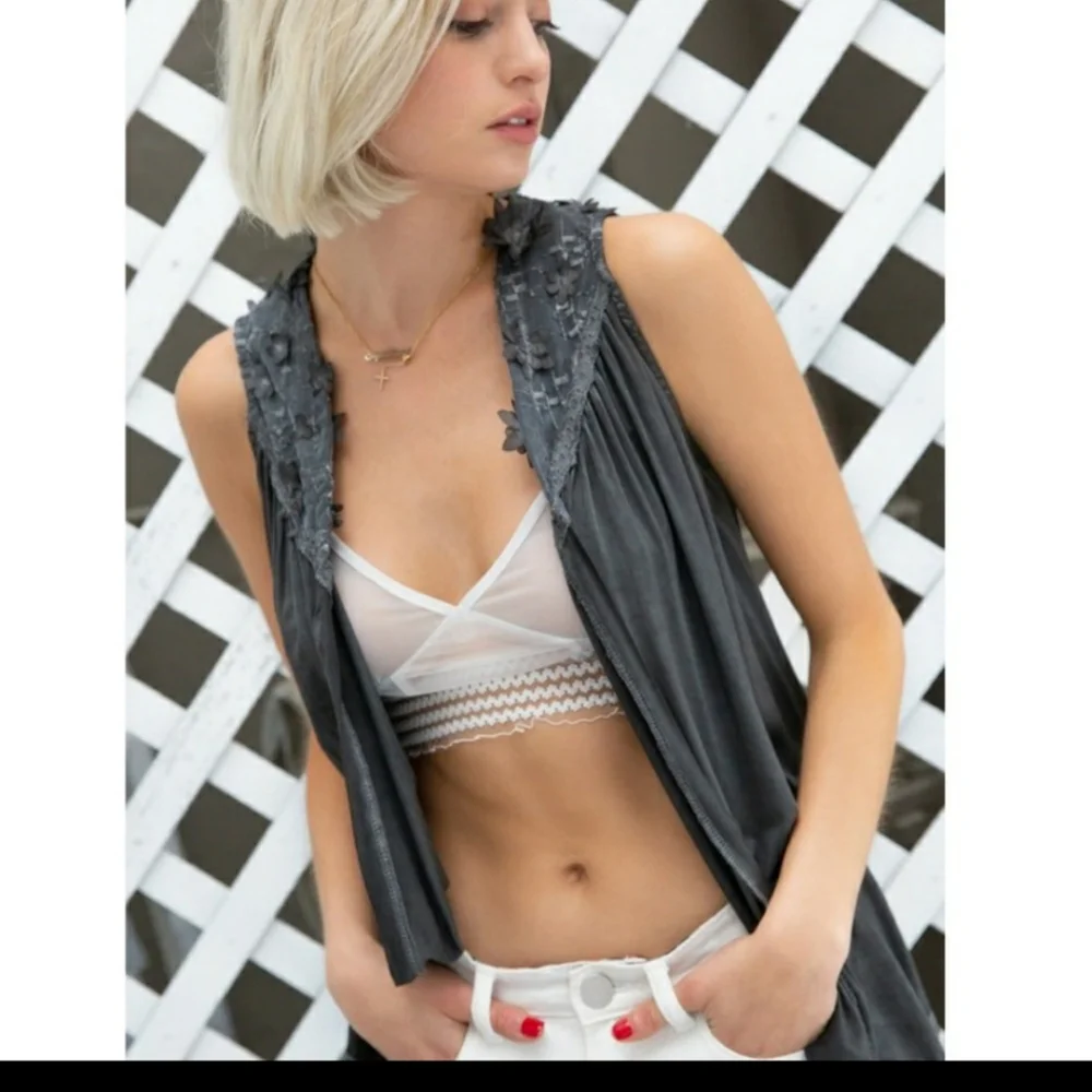 New boutique Mineral washed Pol vest - Picture 3 of 3